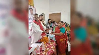 हम (सेकुलर) का सदस्यता अभियान, सैकड़ों लोग पार्टी से जुड़े