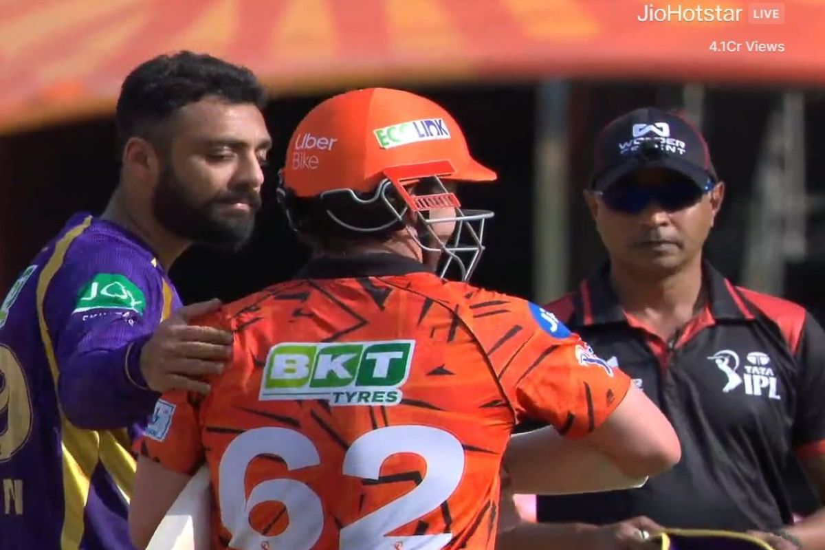 IPL 2026: वरुण चक्रवर्ती के जश्न से बढ़ा मैदान पर टेंशन, ट्रेविस हेड को आउट करने के बाद किया ये इशारा