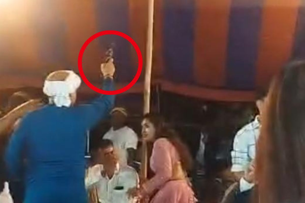 सोशल मीडिया पर वीडियो वायरल होते ही एक्शन में आई पुलिस, पूर्व सरपंच पर गिरी गाज