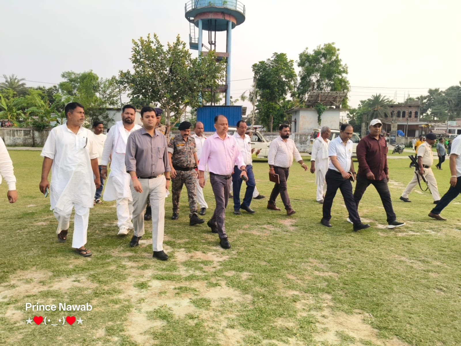 डिग्री कॉलेज के स्थान चयन को लेकर दो पक्षों में तकरार, डीएम ने किया स्थलों का निरीक्षण