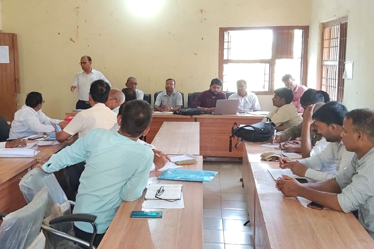 Begusarai News: नावकोठी में मकान सूचीकरण कार्य अंतिम दौर में, प्रगणकों को देना होगा प्रमाण पत्र