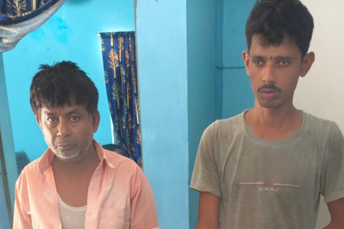 Hajipur News: थाना के सामने दुकान में चोरी मामले में एक चोर और सामान खरीदने वाला दुकानदार गिरफ्तार