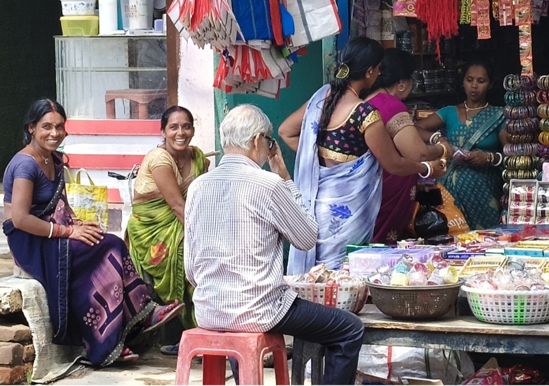 वट सावित्री पूजा कल, सुहागिन महिलाएं रखेंगी अखंड सौभाग्य का व्रत