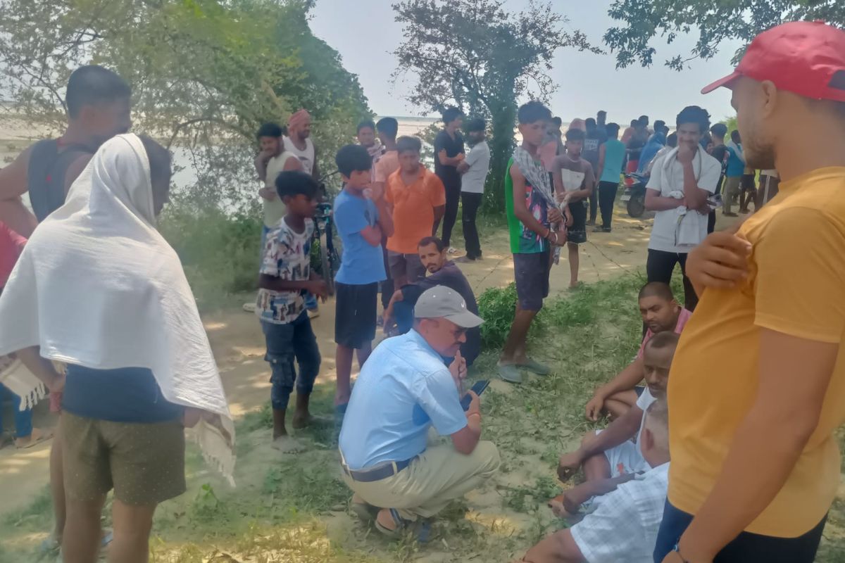 मुंगेर में दोस्त को बचाने के लिए खुद गंगा में कूद पड़ा पीयूष, 9वीं के छात्र की बहादुरी और बलिदान ने नम कर दीं आंखें