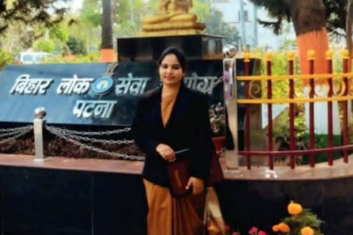 कैमूर की बेटी मधुबाला कुमारी बनीं RDO: गरीबी भी नहीं रोक पाई उड़ान, 1091वीं रैंक से हासिल की सफलता