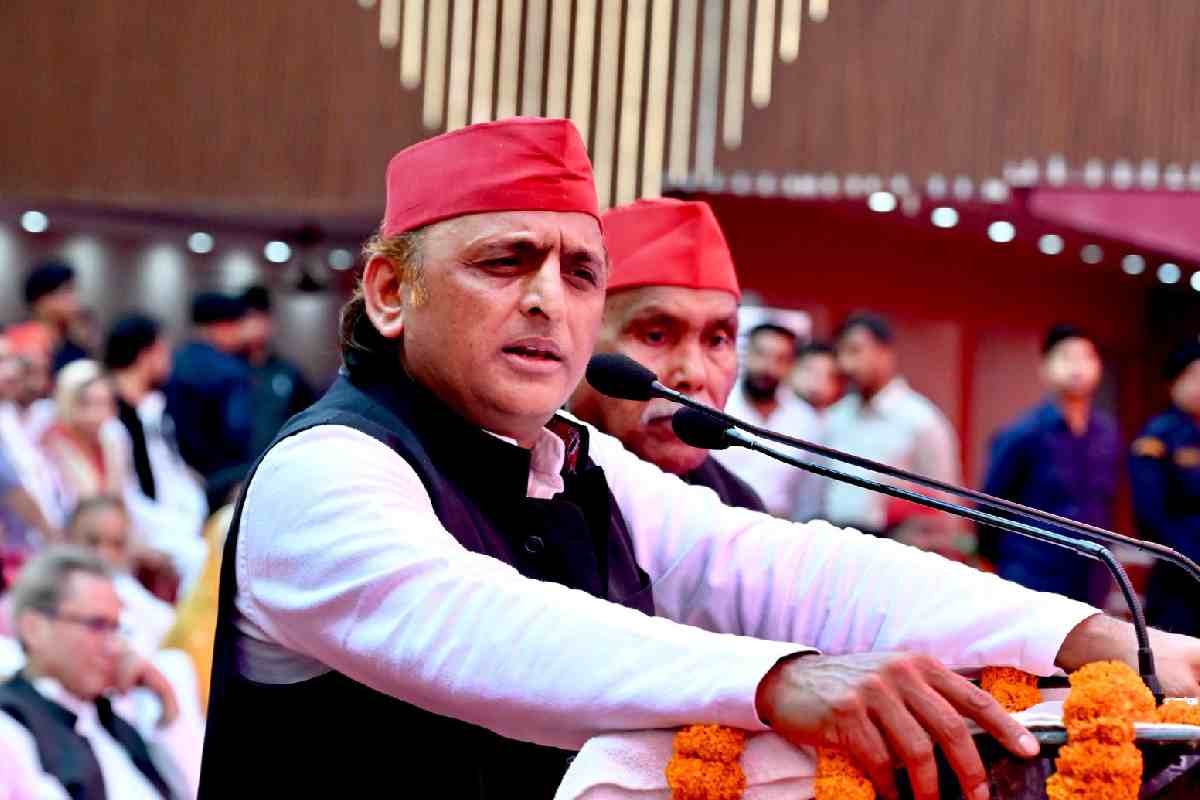 राम मंदिर फंड जांच पर अखिलेश का तंज, कहा- जरूरत पड़ी तो हम बताएंगे कौन है दोषी