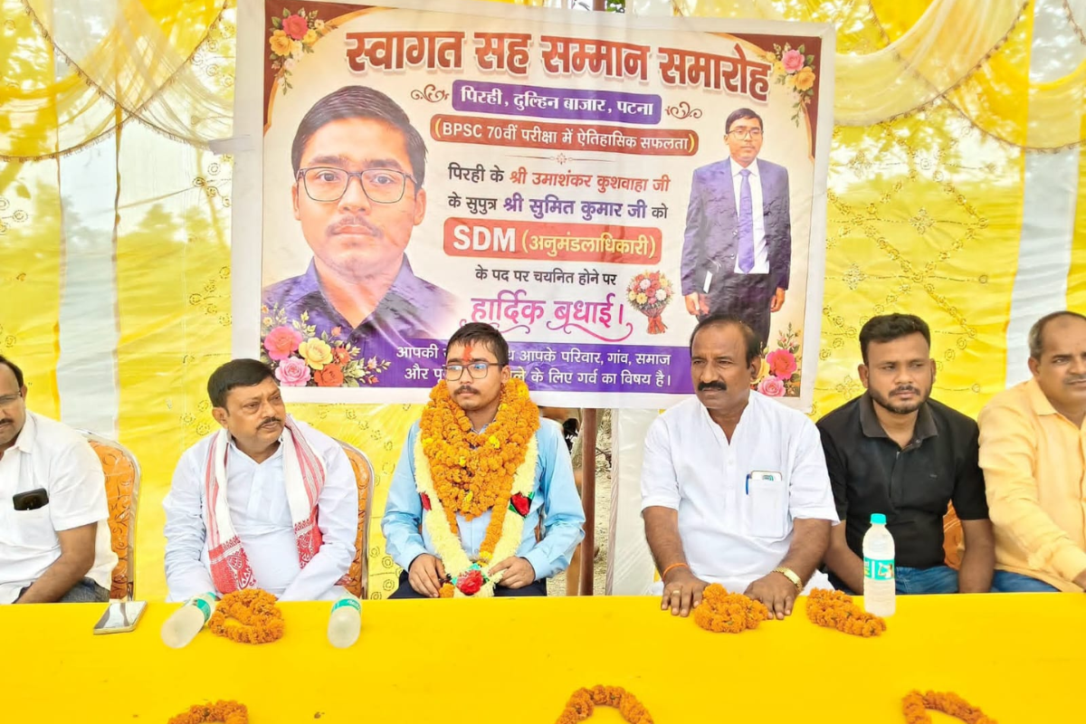 किसान पिता के संघर्षों का परिणाम, बेटा SDO बन पहली बार पहुंचा घर, ग्रामीणों ने फूल-मालाओं से किया भव्य स्वागत