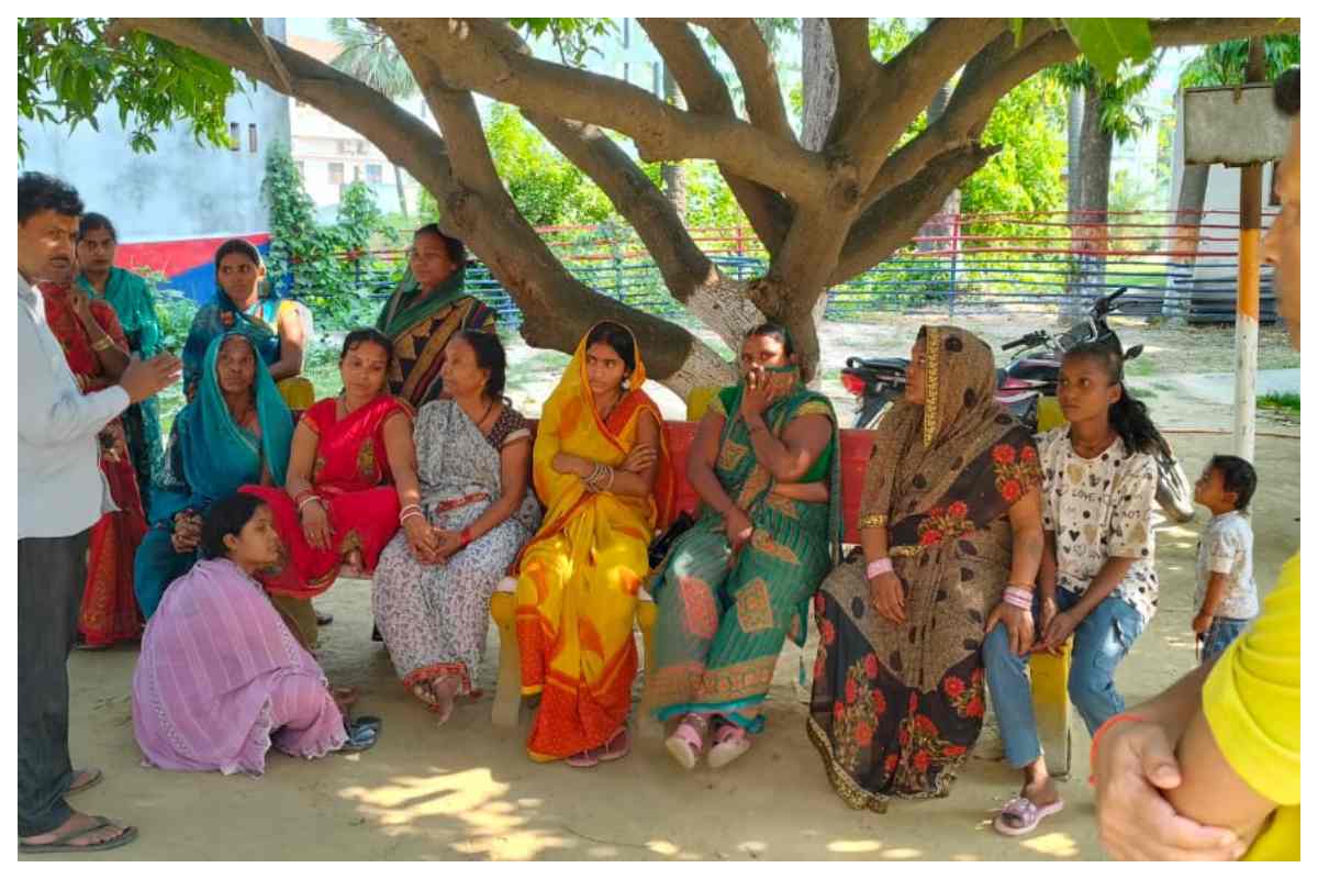 बगहा: डेढ़ साल के मासूम के सिर से उठा पिता का साया, दीनदयाल नगर में पसरा सन्नाटा