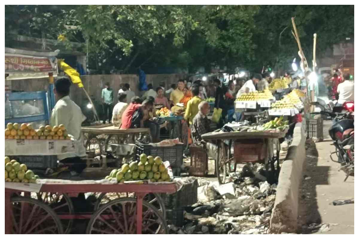 बगहा: प्रशासन की चेतावनी धरी रह गई, बगहा में अतिक्रमणकारियों ने फिर कर लिया कब्जा