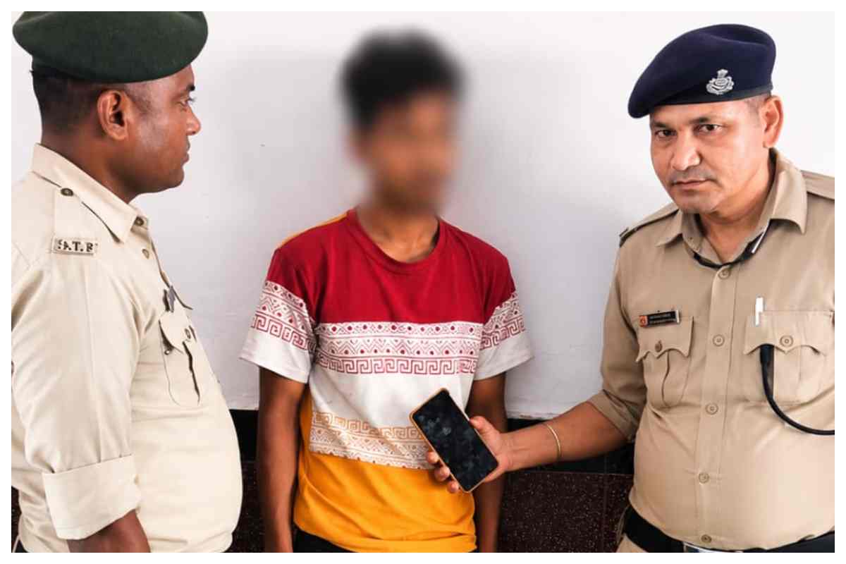 Bettiah News: रेलवे स्टेशन पर रेल पुलिस का बड़ा एक्शन, मोबाइल छीनकर भाग रहा चोर रंगेहाथ गिरफ्तार