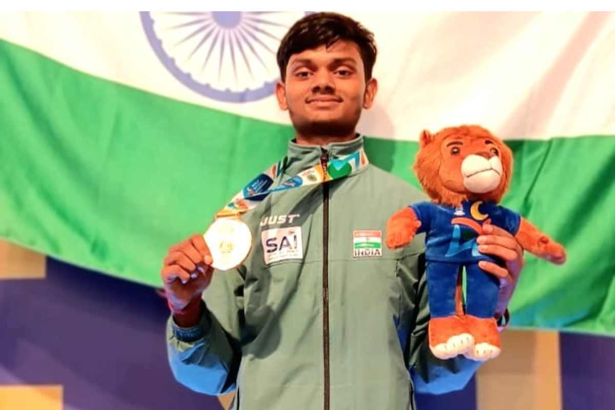 बेतिया: विश्व योगासन चैंपियनशिप में पश्चिम चंपारण का जलवा, सारांश कुमार ने देश के लिए जीता स्वर्ण