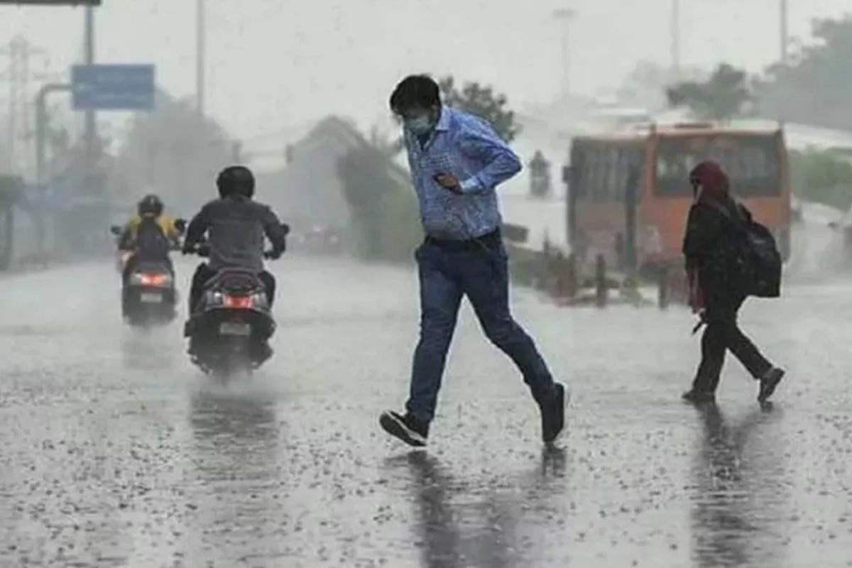 बिहार के इन जिलों में 2 जुलाई तक जारी रहेगा तूफान और वज्रपात का दौर, भारी बारिश को लेकर IMD का डबल अलर्ट