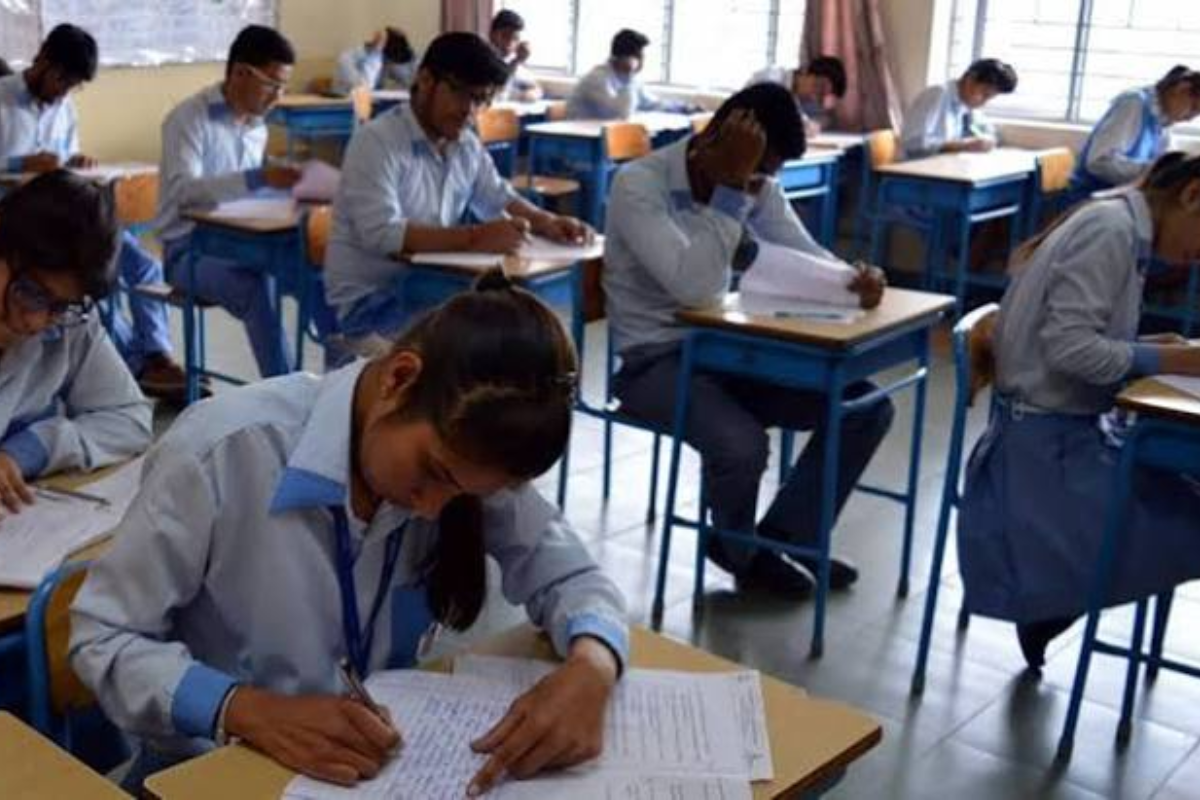 CBSE 12वीं कंपार्टमेंटल परीक्षा: 15 जुलाई को एग्जाम, अब तक नहीं शुरु हुई आवेदन, छात्र परेशान