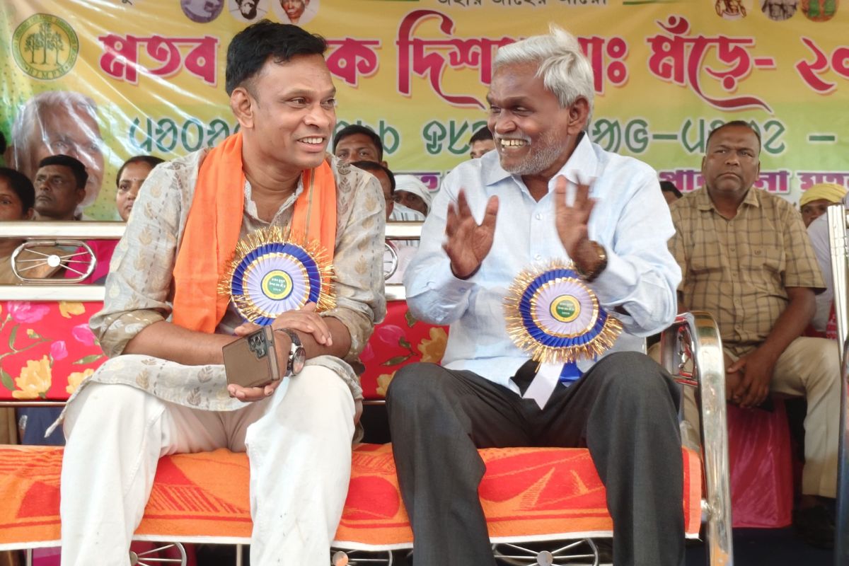 बंगाल जीत के बाद झारग्राम पहुंचे चंपाई सोरेन, आदिवासी समाज ने किया भव्य स्वागत