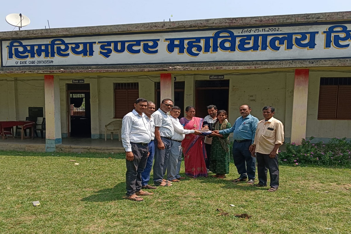 माता-पिता की मौत के बाद अनाथ हो गई थी प्रीति, सिमरिया इंटर कॉलेज के प्रिंसिपल ने ले लिया गोद
