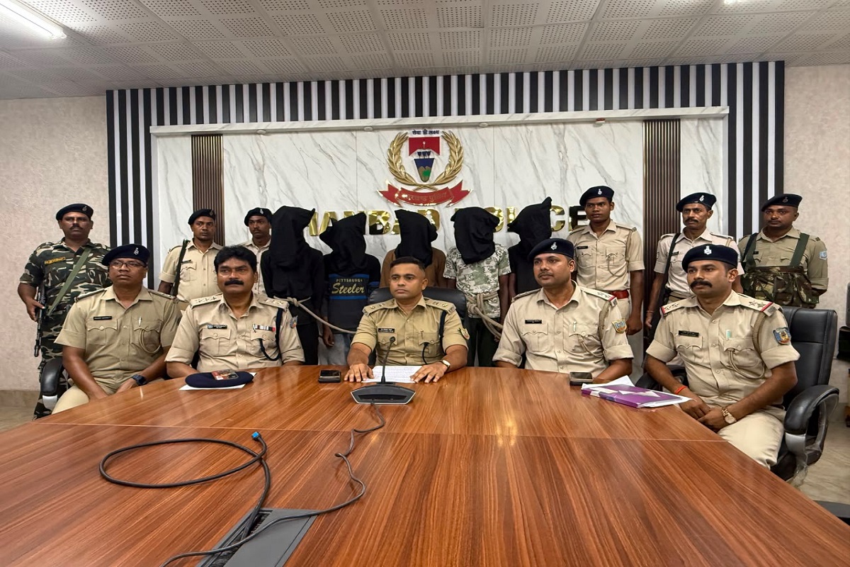धनबाद में कालूबथान पुलिस की बड़ी सफलता, चोरी की 13 बाइक्स के साथ पांच चोर गिरफ्तार