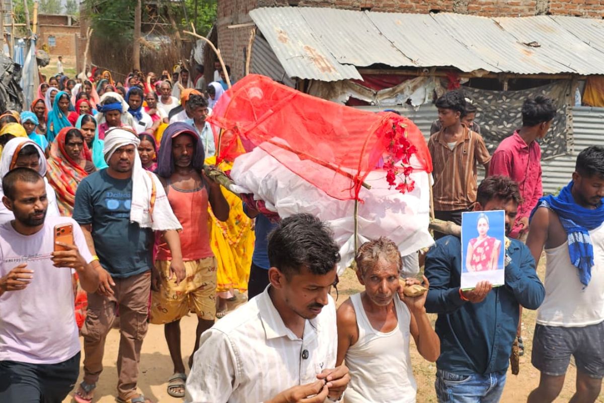 सिंदूरदान के वक्त अचानक पलटी दुल्हन तो भड़के घरवाले, गम में जीती-जागती बेटी की निकाल दी अर्थी