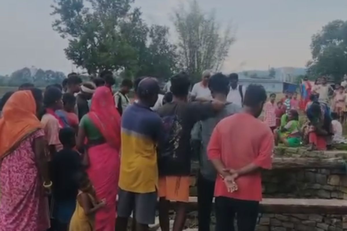 गुमला के घाघरा में मानसिक बीमारी ने उजाड़ दिया हंसता-खेलता परिवार, 2 बच्चों संग मां ने कुएं में लगाई छलांग