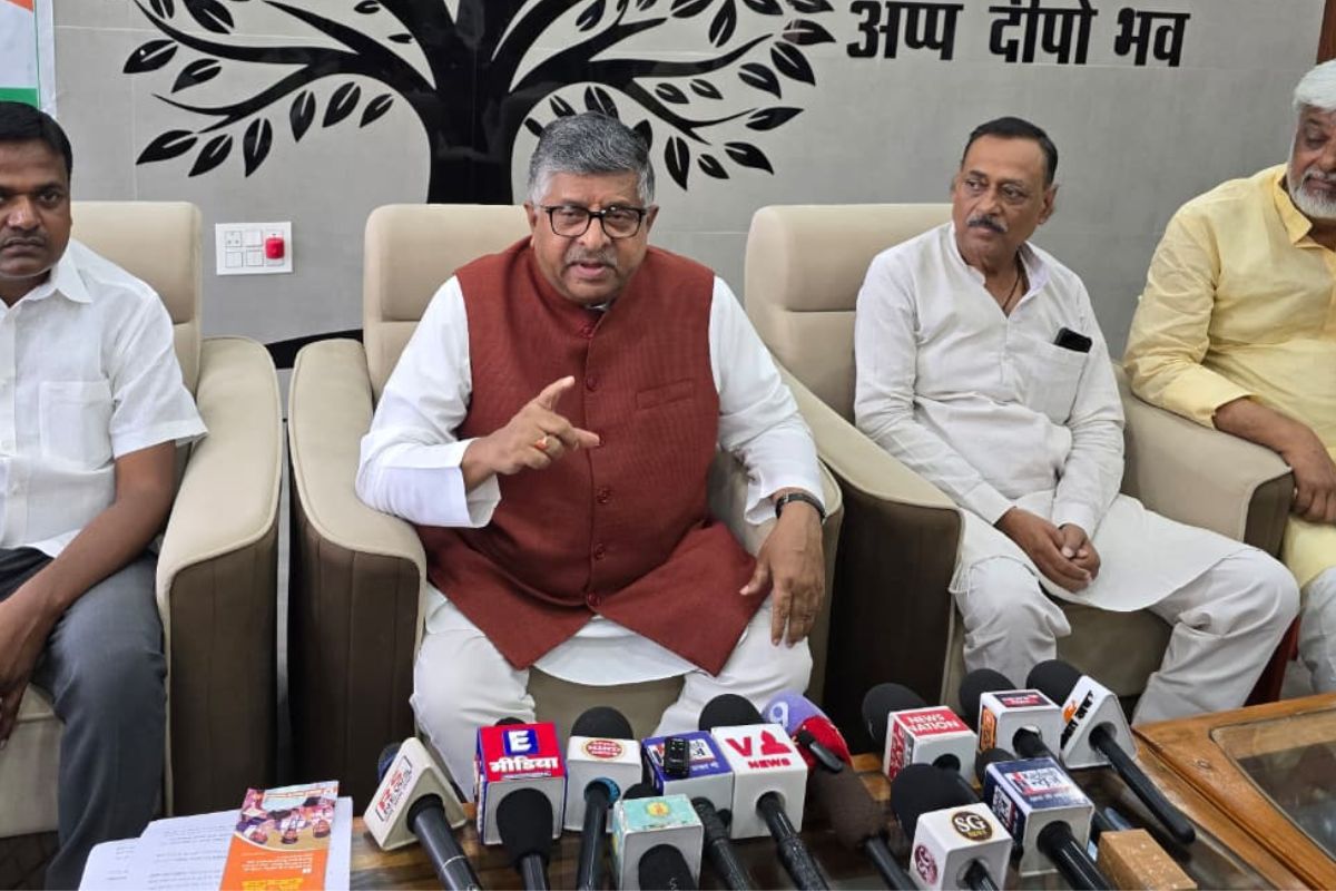 हाजीपुर से रविशंकर प्रसाद की बड़ी भविष्यवाणी: जानिए कब और कैसे घटेंगे पेट्रोल-डीजल के दाम, बताया पूरा गणित