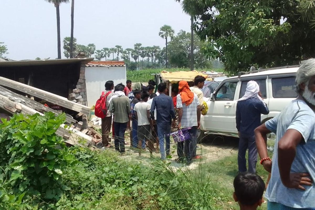 हाजीपुर में मौत बनकर दौड़ी तेज रफ्तार स्कॉर्पियो, सीधे घर में जा घुसी; बाल-बाल बचे लोग, बड़ा हादसा टला