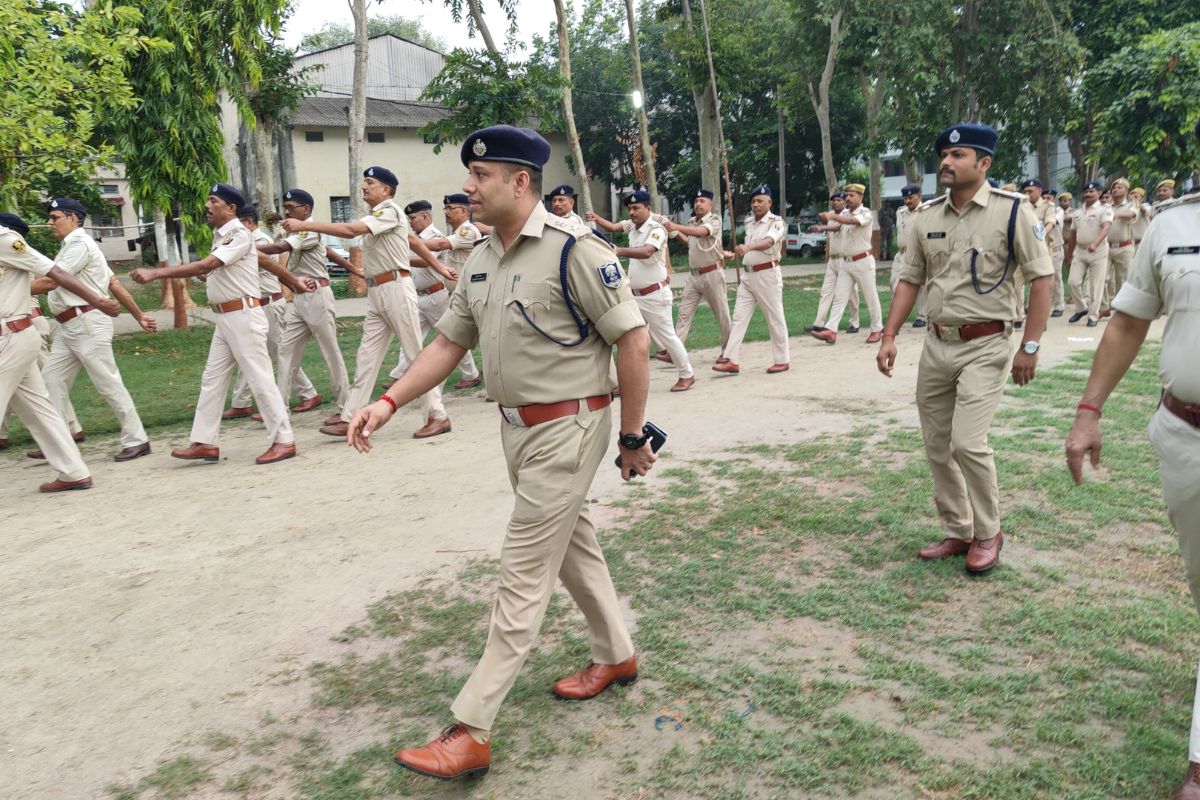वैशाली एसपी का पुलिस केंद्र का औचक निरीक्षण, जवानों को फिटनेस, अनुशासन और तत्परता के दिए निर्देश