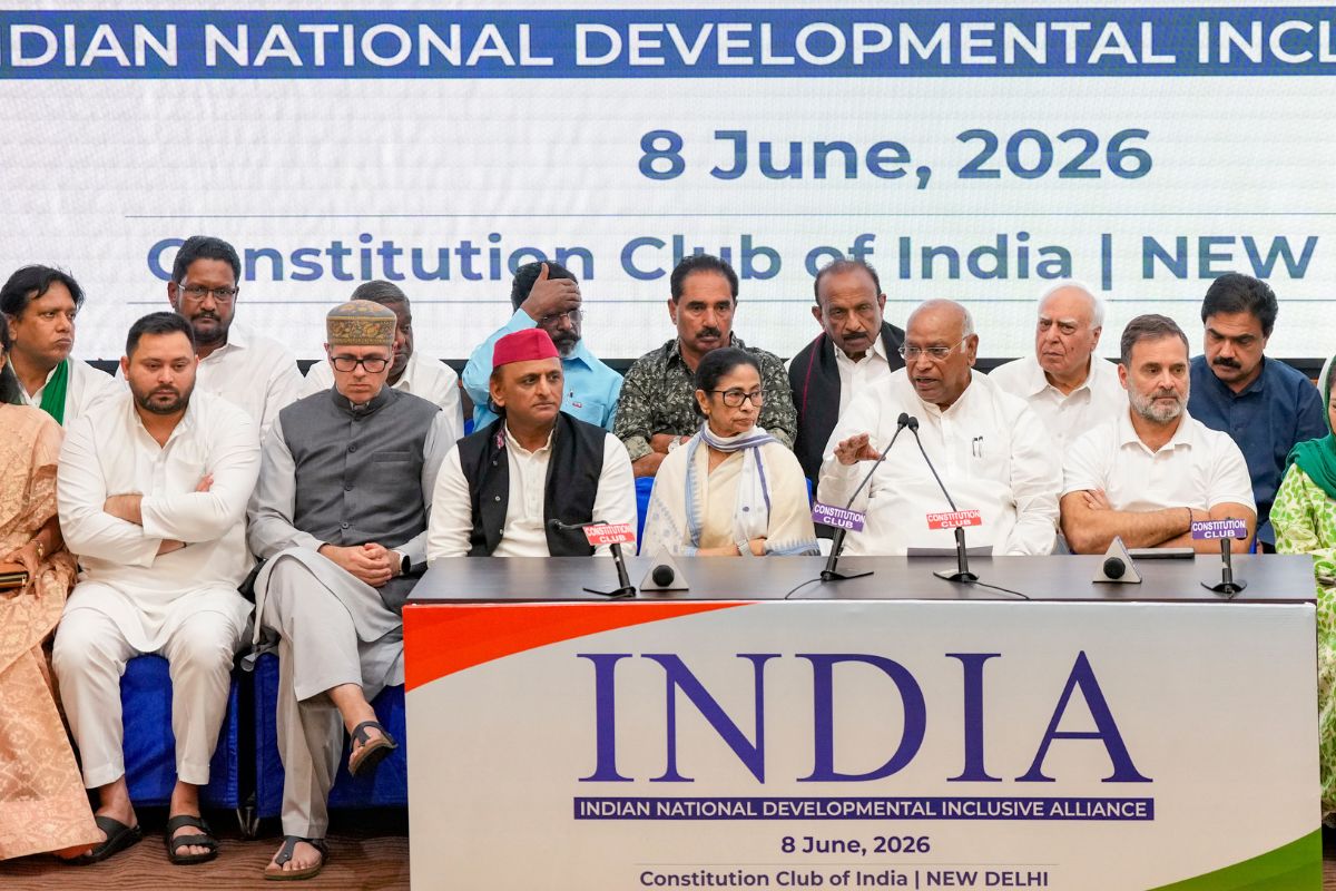 शिक्षा मंत्री के इस्तीफे की मांग से लेकर सर्वदलीय बैठक तक… इन पांच मुद्दों पर केंद्र को घेरेगा ‘इंडिया’ गठबंधन