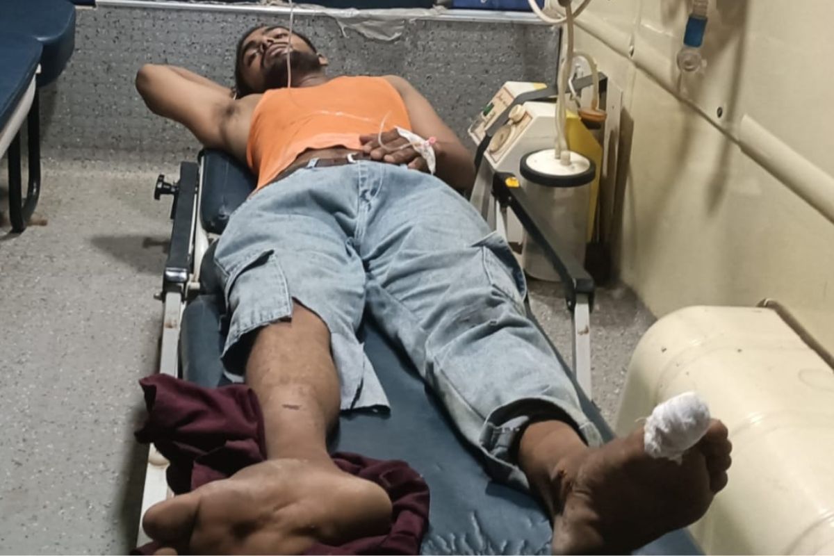 जहानाबाद में तेज रफ्तार बाइक ने मारी टक्कर, छात्र समेत तीन लोग घायल, हालत गंभीर, PMCH किया गया रेफर