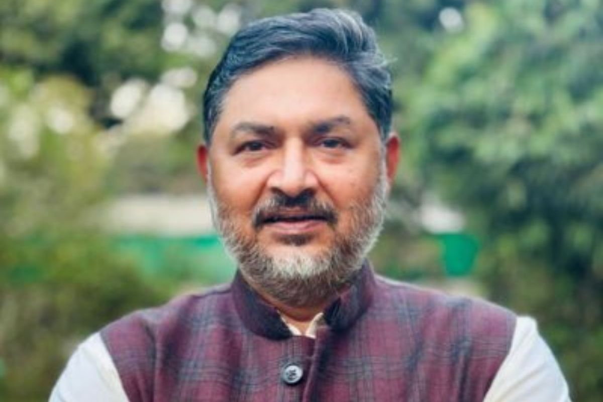 किसने दगा दिया कांग्रेस को? सहयोगी दलों पर लगा धोखे का आरोप, जानें कौन हैं प्रणव झा