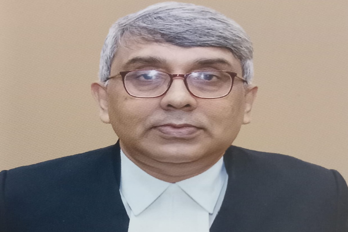 वेकेशन बेंच में जस्टिस रंगन मुखोपाध्याय का रिकॉर्ड, छह दिनों में 853 मामलों का किया निपटारा