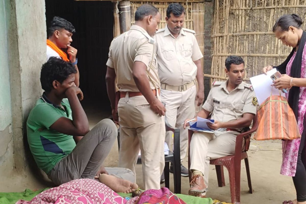 पूर्णिया के केनगर में दंपती की संदिग्ध मौत, बेटी ने बड़े बेटे पर लगाया गंभीर आरोप