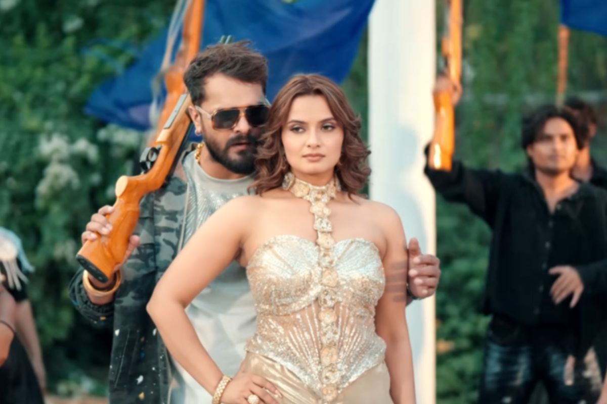 ‘केस तेरी रानी लड़ेगी’ गाने में खेसारी लाल यादव का दबंग अंदाज, नीलम गिरी ने बटोरी सुर्खियां