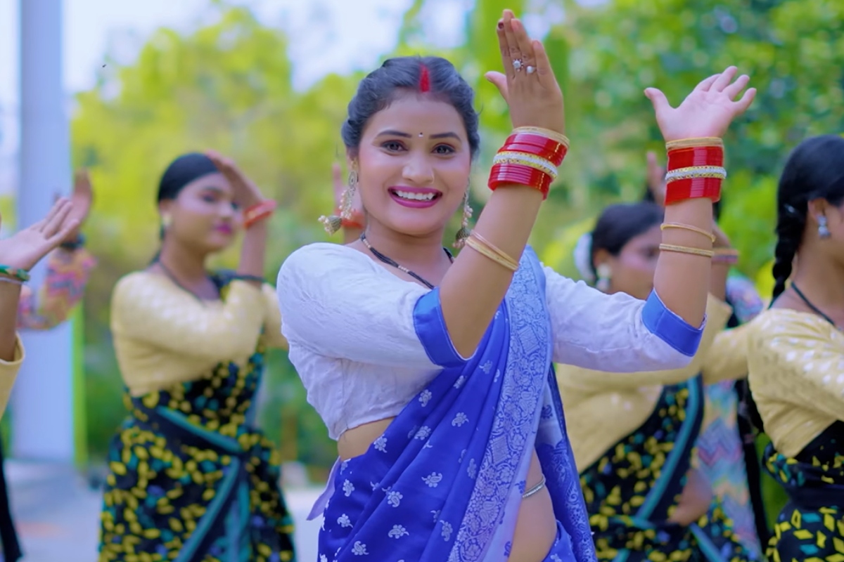 खुशी कक्कड़ की आवाज का चला जादू, यूट्यूब पर ट्रेंड कर रहा ‘ले जाई प्रशासन’