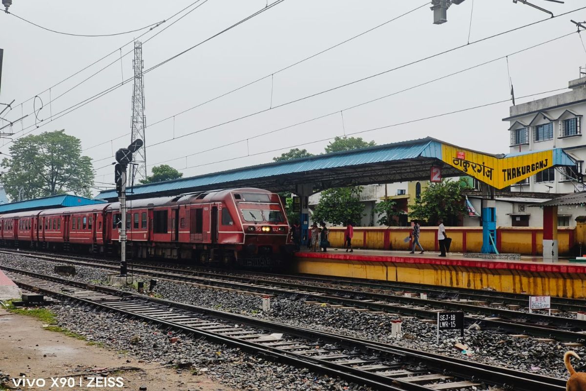 कटिहार रेलखंड में मेगा NI ब्लॉक, 26 ट्रेनें रद्द, 16 एक्सप्रेस ट्रेनों का बदला रूट