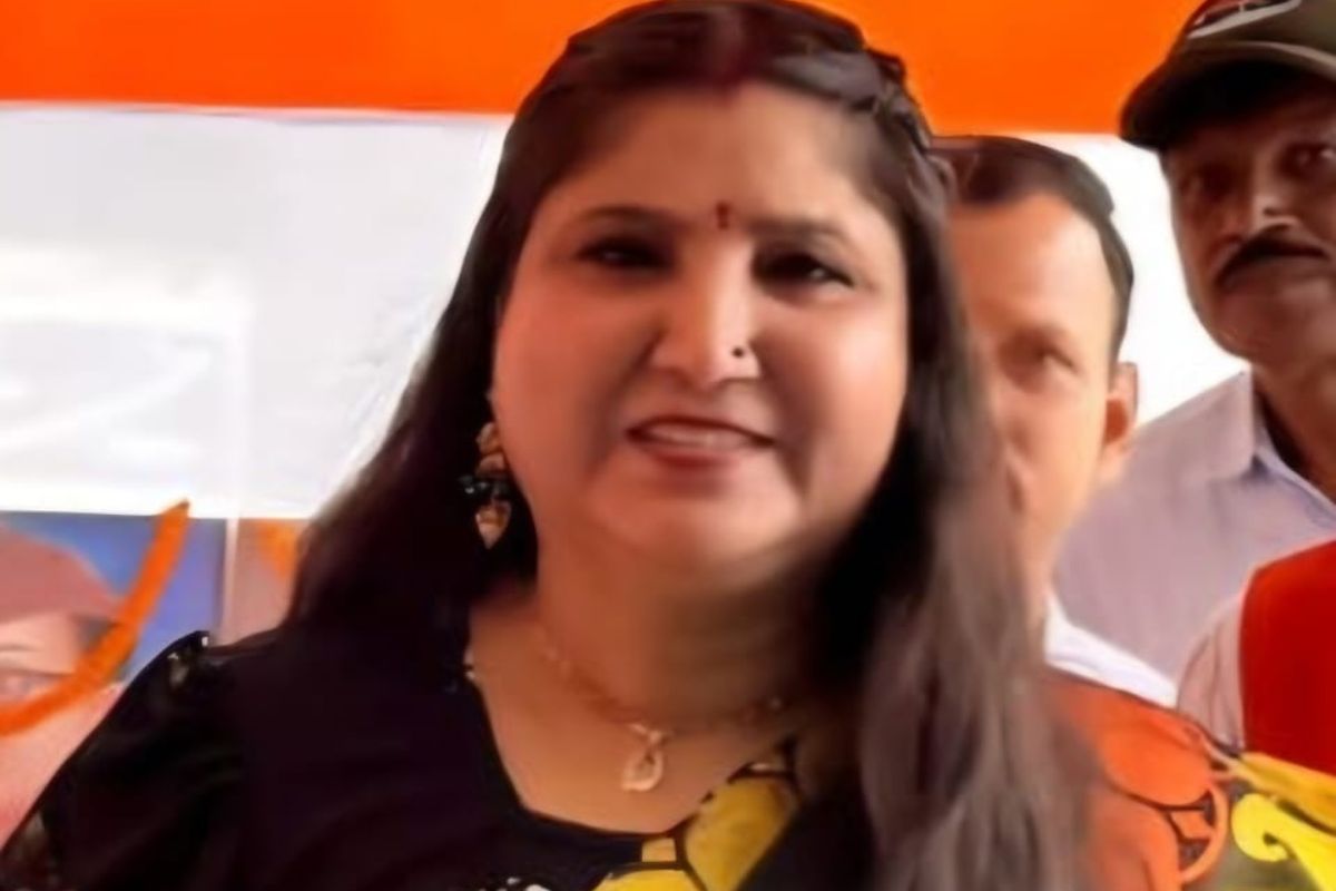 पलामू के मेदिनीनगर नगर निगम में लंच के नाम पर गायब होने वाले कर्मियों की खैर नहीं, मेयर ने दिया अल्टीमेटम
