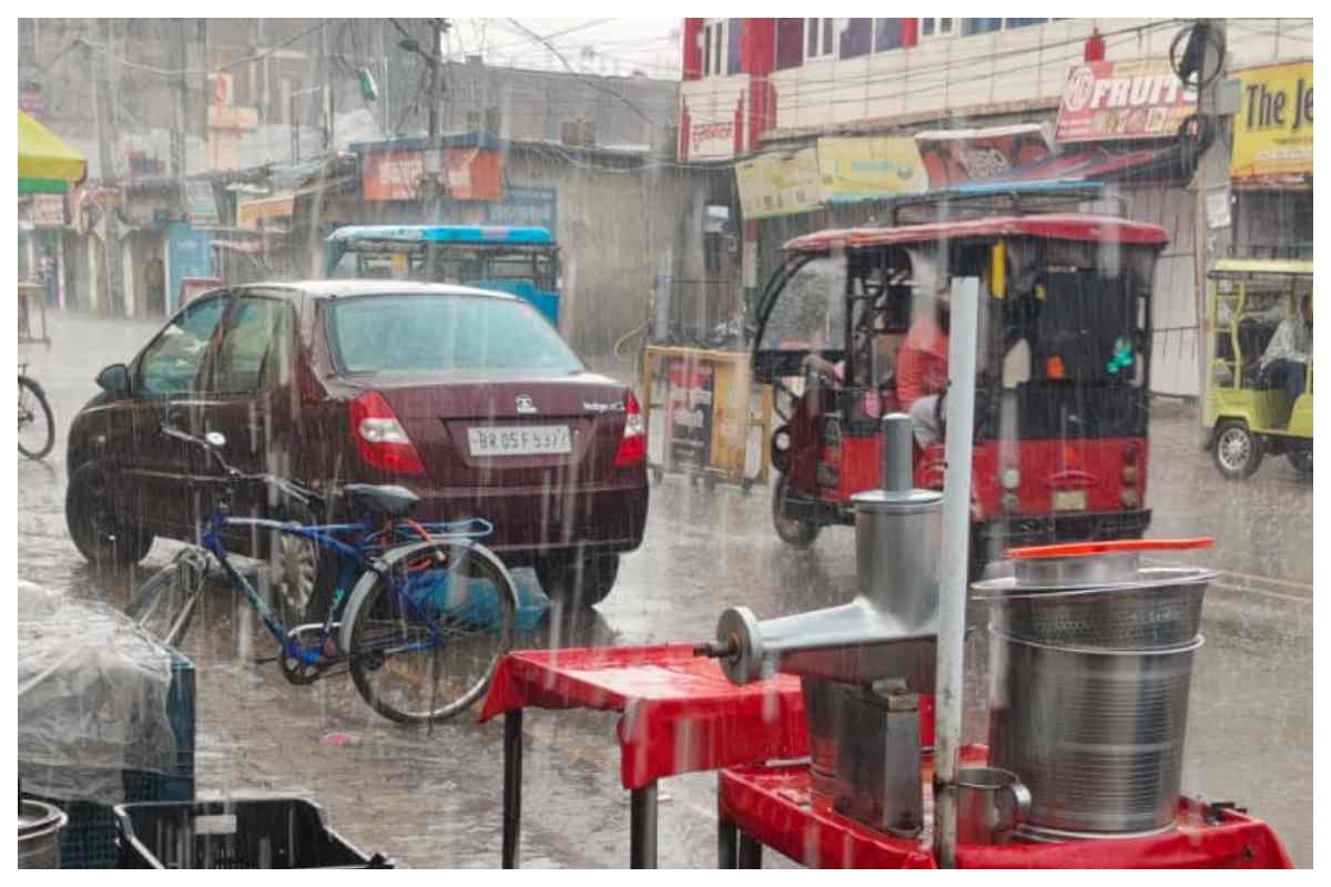 मोतिहारी में मौसम का यू-टर्न, 4 दिनों की भयंकर उमस के बीच झमाझम बारिश, गर्मी से मिली बड़ी राहत