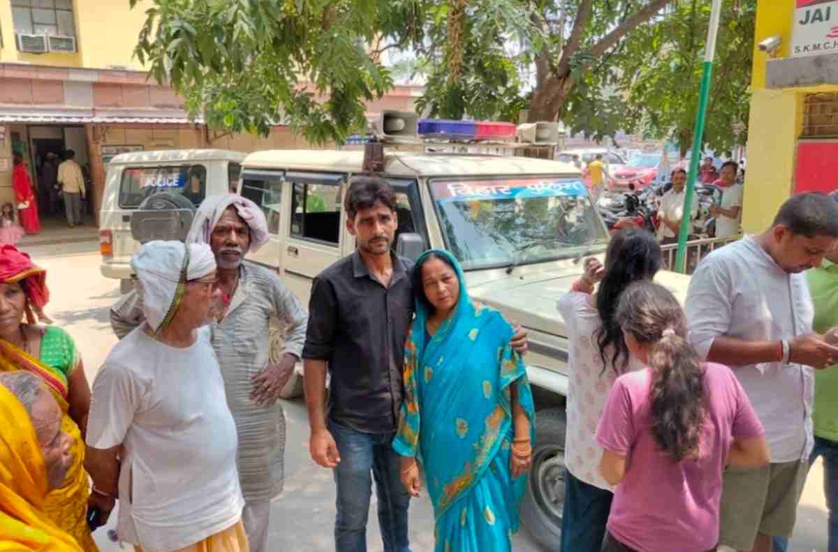 Muzaffarpur Accident News: SKMCH गेट नंबर-2 के पास तेज रफ्तार बाइक का कहर, ड्राइवर की मौके पर मौत