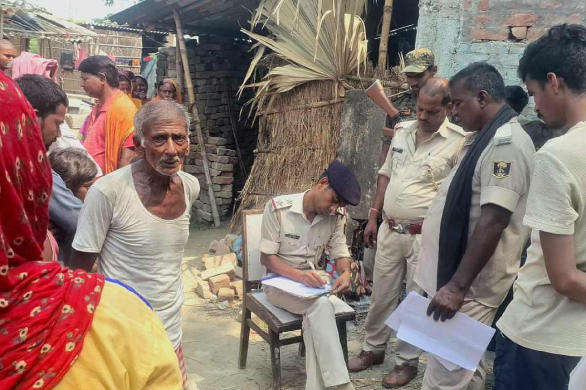 मुजफ्फरपुर: बिना दरवाजे की झोपड़ी में मिला शव, जांच में जुटी पुलिस