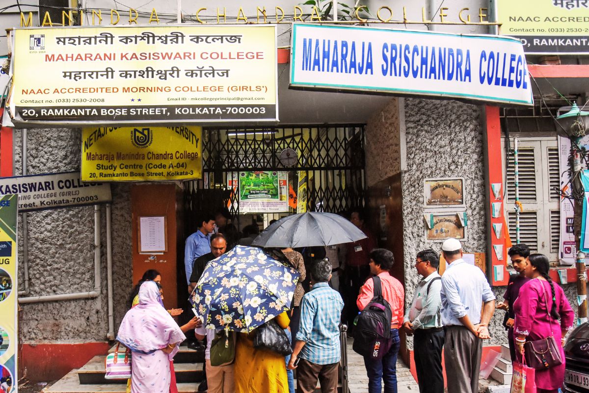 9 पसलियां टूटी फिर भी NEET की परीक्षा देने पहुंची सृष्टि, धर्मेंद्र प्रधान के एक कॉल से मुश्किलें हुई आसान