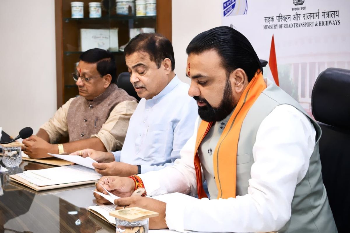 दिल्ली में नितिन गडकरी से मिले सीएम सम्राट चौधरी, बिहार के रोड प्रोजेक्ट्स पर लगी मुहर