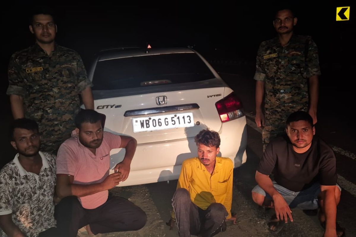 गया जी में जहानाबाद के चार युवक गिरफ्तार, होंडा सिटी कार से शराब की बड़ी खेप बरामद