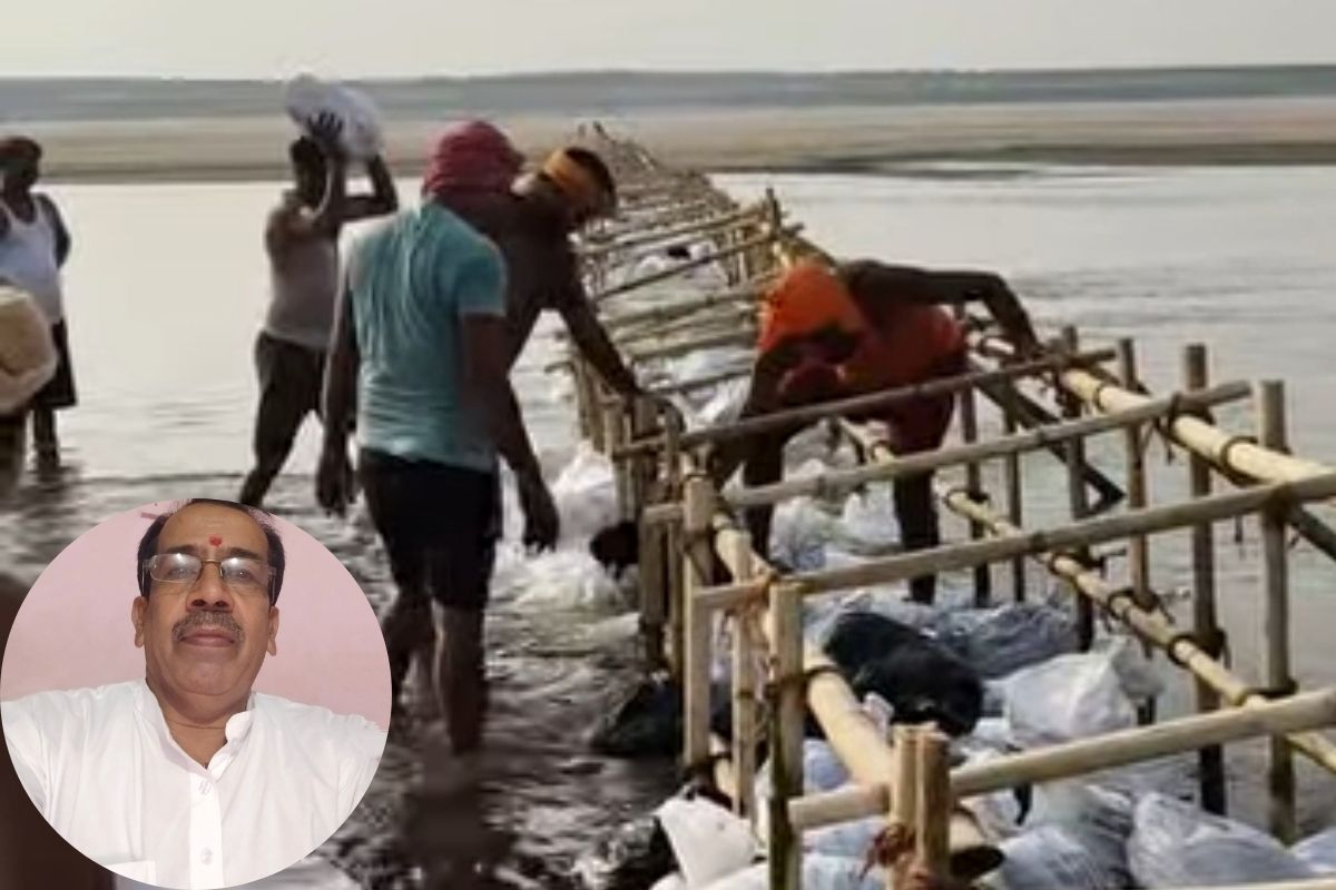 यूपी के बलिया में सिस्टम फेल! खुद इंजीनियर बने नौरंगा के ग्रामीण, चंदा जुटाकर गंगा कटान से बचाने के लिए ठोकर बना रहे लोग