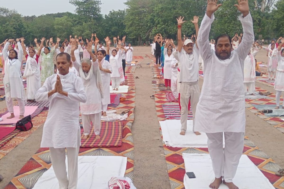 अंतर्राष्ट्रीय योग दिवस 2026: गया जी के गांधी मैदान में योग शिविर का आयोजन, सुबह सुबह हजारों लोगों ने किया योगाभ्यास