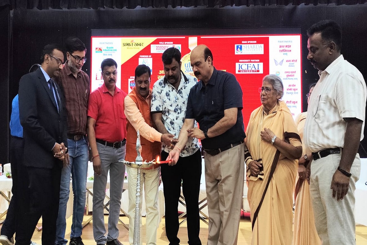 Prabhat Khabar Pratibha Samman: पलामू में 600 मेधावी विद्यार्थियों का हुआ सम्मान, गर्मी पर भारी पड़ा बच्चों का उत्साह