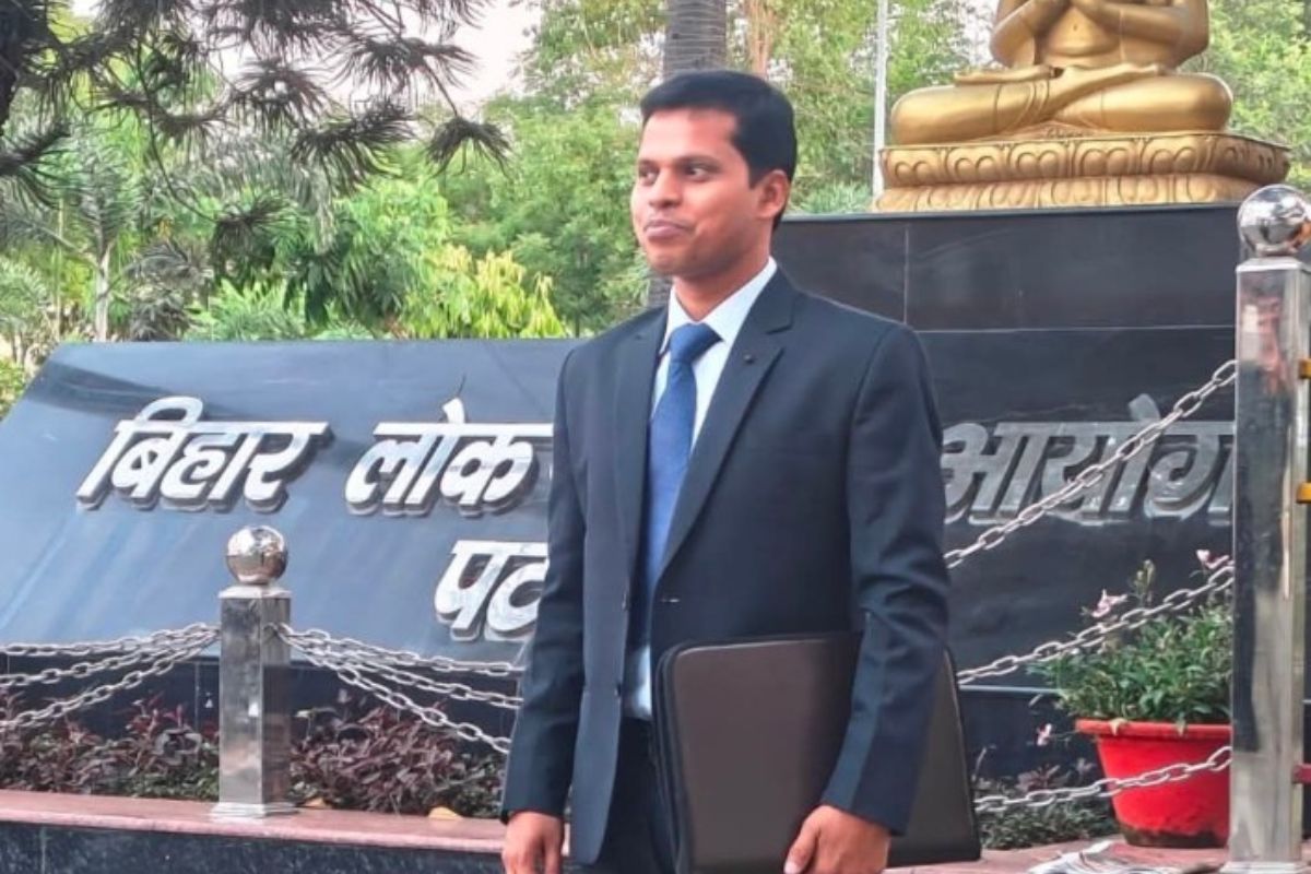 70वीं BPSC परीक्षा पास कर गया जी के प्रशांत कुमार बने BDO, गांव से निकलकर मेहनत के दम पर हासिल की सफलता