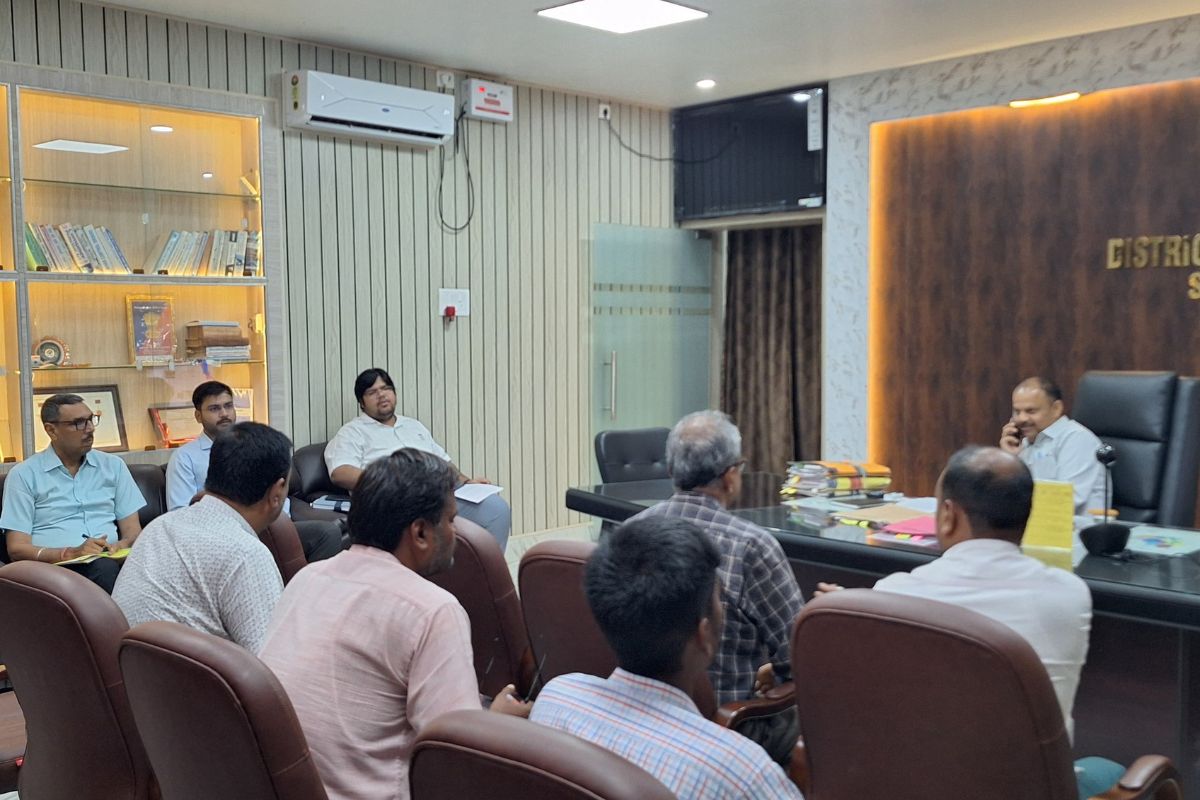 सहरसा में दिव्यांग मतदाताओं की भागीदारी बढ़ाने पर मंथन, DM की अध्यक्षता में हुई महत्वपूर्ण बैठक