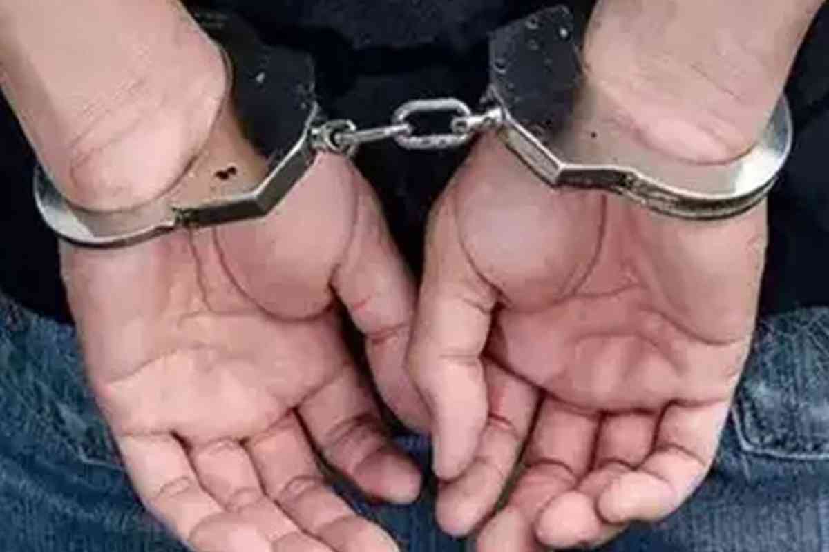 मधुबनी: लखनौर पुलिस की बड़ी कार्रवाई, देसी शराब के साथ दो तस्कर गिरफ्तार