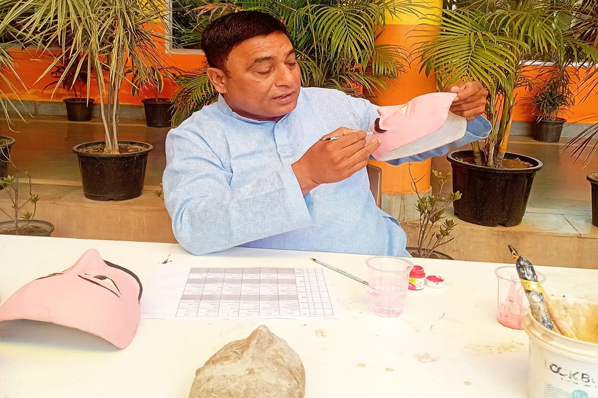 सरायकेला के छऊ कलाकार रंजीत कुमार आचार्य को मिला सीनियर फेलोशिप
