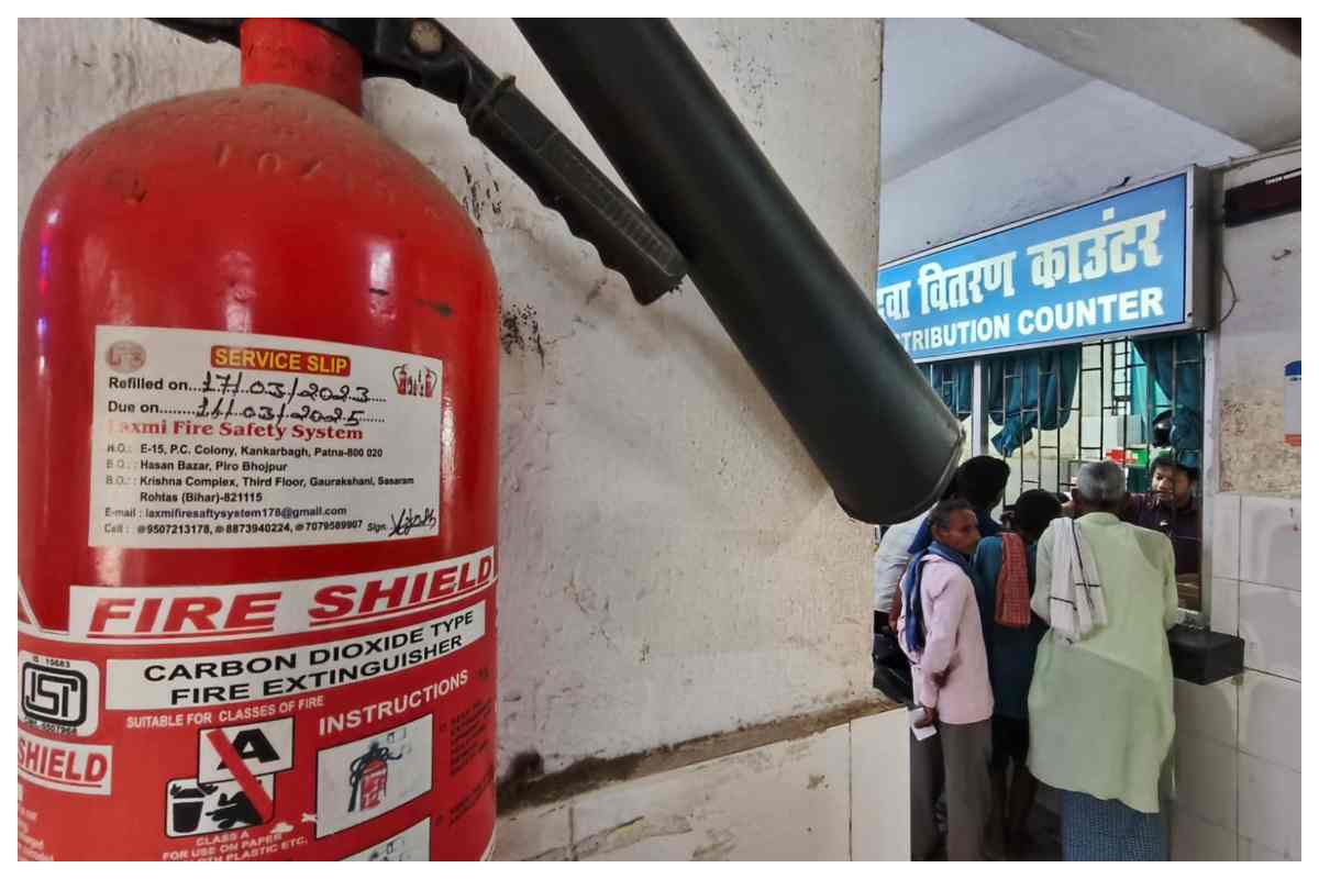 शिवहर: मुजफ्फरपुर अग्निकांड से नहीं मिला सबक, अस्पतालों में अब भी एक्सपायर फायर सिलेंडर