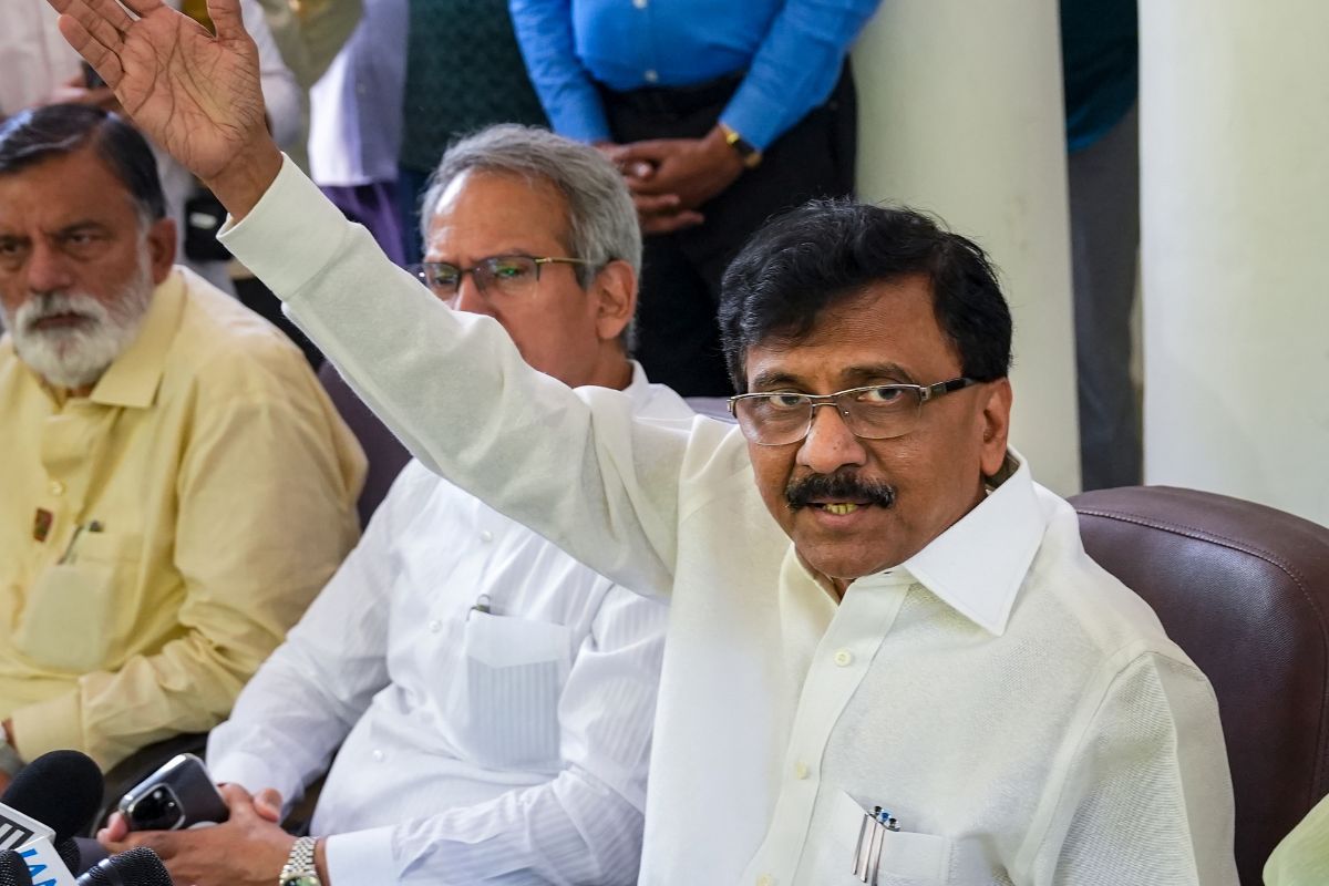उद्धव की शिवसेना में फूट की अटकलें: UBT सांसदों ने ओम बिरला से की मुलाकात