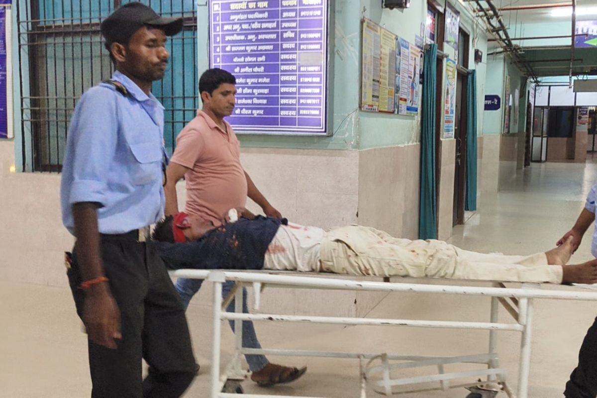 सुपौल के नेशनल हाइवे पर दो बाइकों की टक्कर, युवक गंभीर रूप से घायल